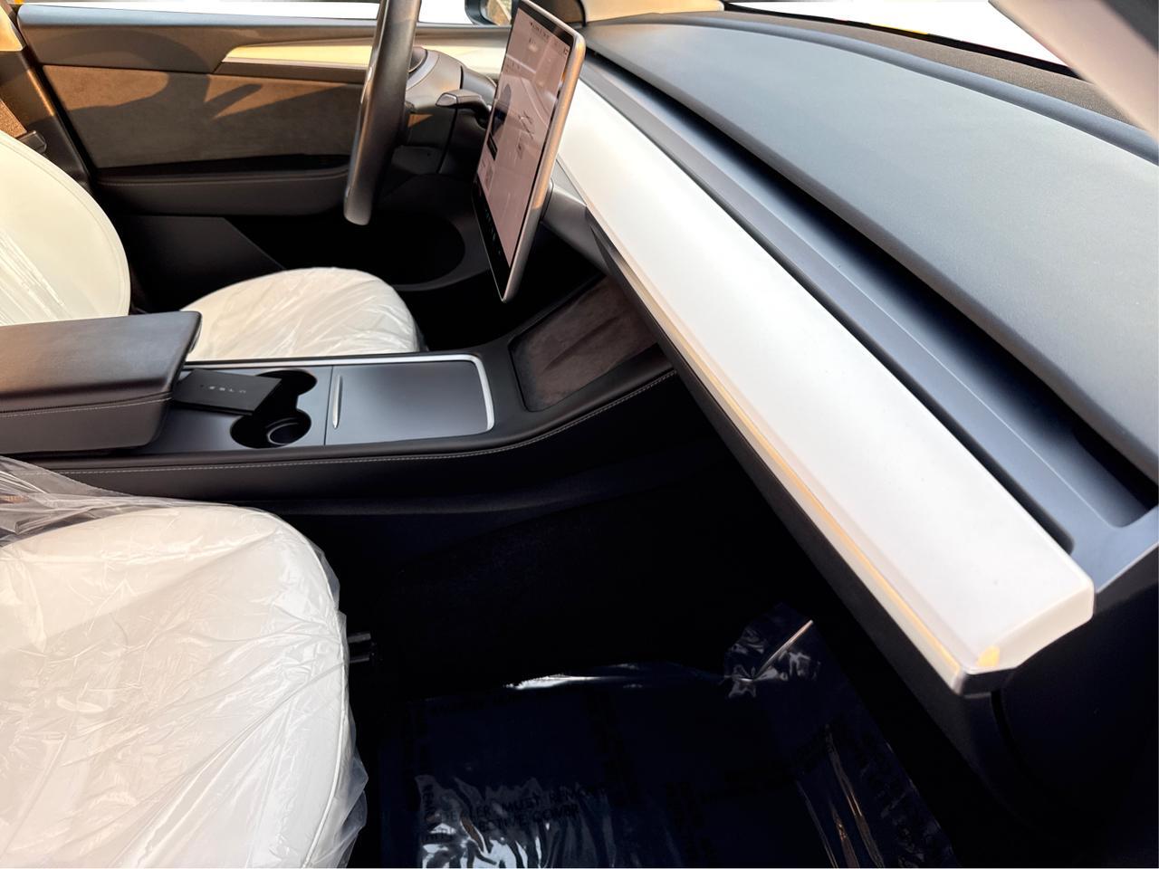 2023 Tesla Model Y Long Range AWD/WHITE INTERIOR/NO ACCIDENT Richmond Hill ON