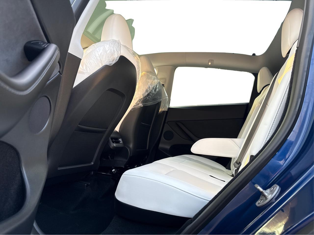 2023 Tesla Model Y Long Range AWD/WHITE INTERIOR/NO ACCIDENT Richmond Hill ON
