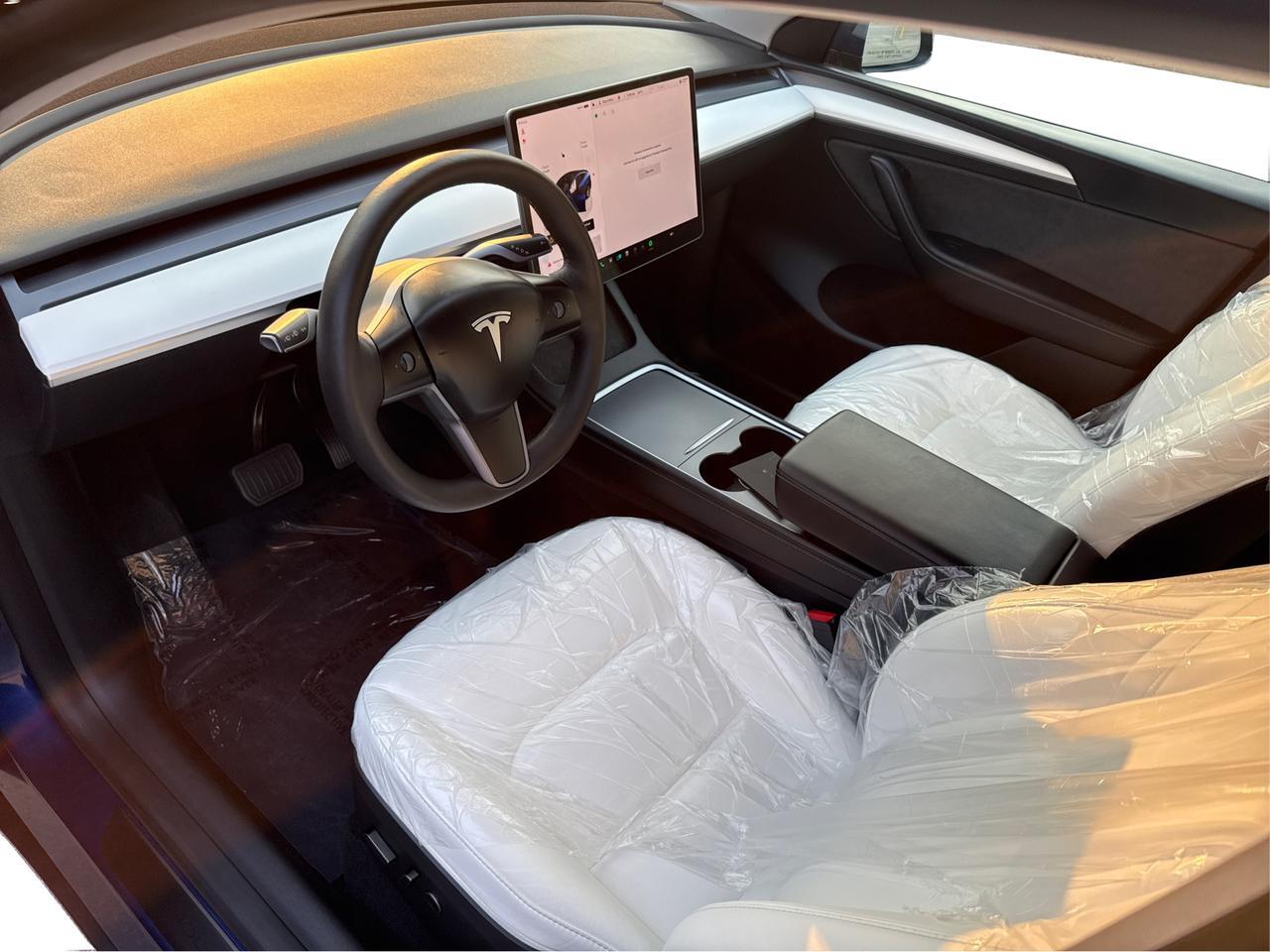 2023 Tesla Model Y Long Range AWD/WHITE INTERIOR/NO ACCIDENT Richmond Hill ON