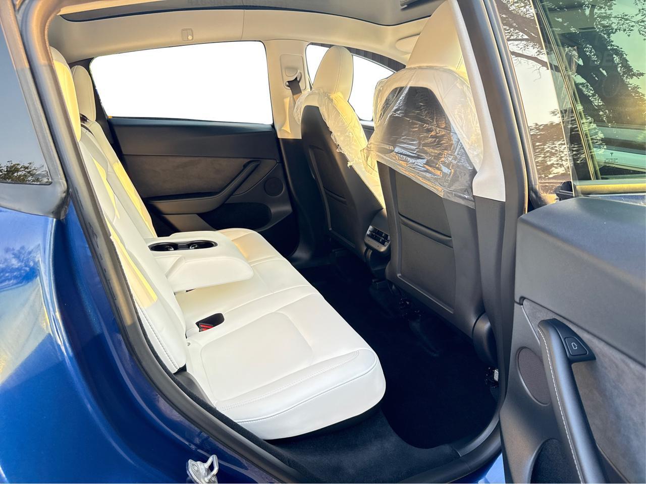 2023 Tesla Model Y Long Range AWD/WHITE INTERIOR/NO ACCIDENT Richmond Hill ON