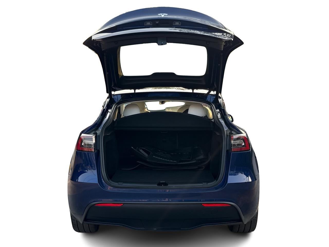 2023 Tesla Model Y Long Range AWD/WHITE INTERIOR/NO ACCIDENT Richmond Hill ON