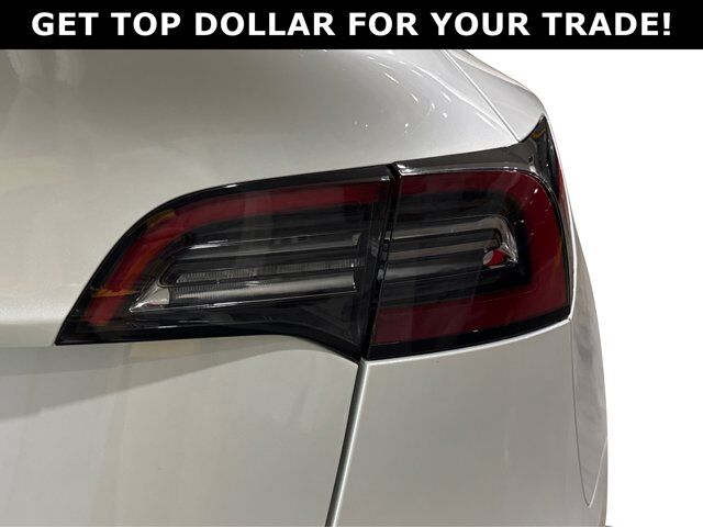 2023 Tesla Model Y Long Range AWD/WHITE INTERIOR/NO ACCIDENT Richmond Hill ON