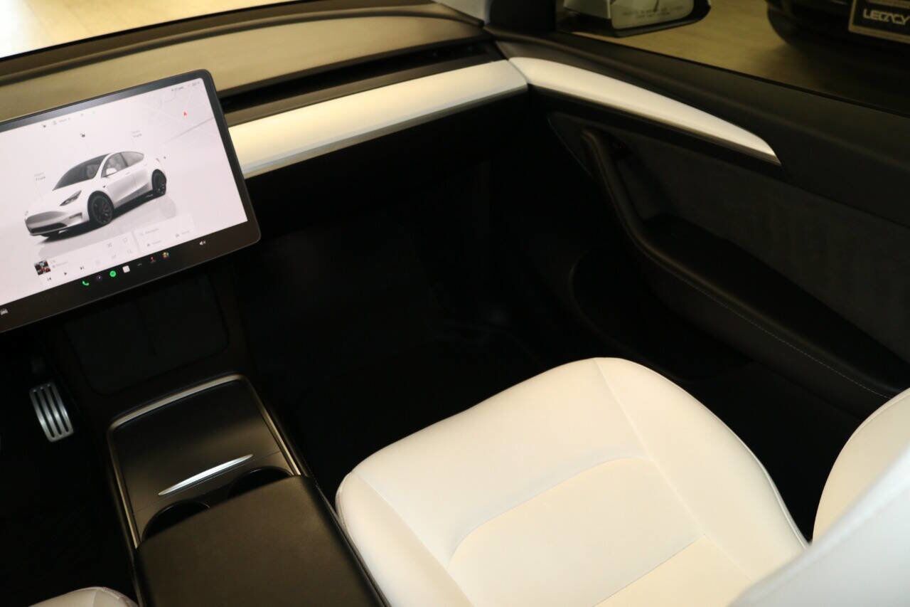 2023 Tesla Model Y Long Range AWD/WHITE INTERIOR/NO ACCIDENT Richmond Hill ON