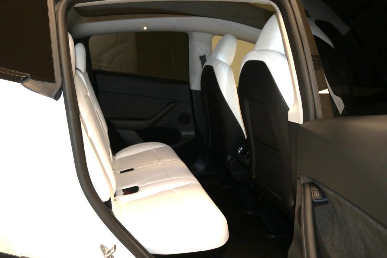 2023 Tesla Model Y Long Range AWD/WHITE INTERIOR/NO ACCIDENT Richmond Hill ON
