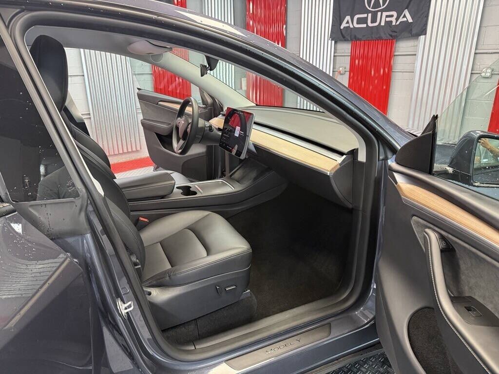 2023 Tesla Model Y Long Range Royal Oak MI