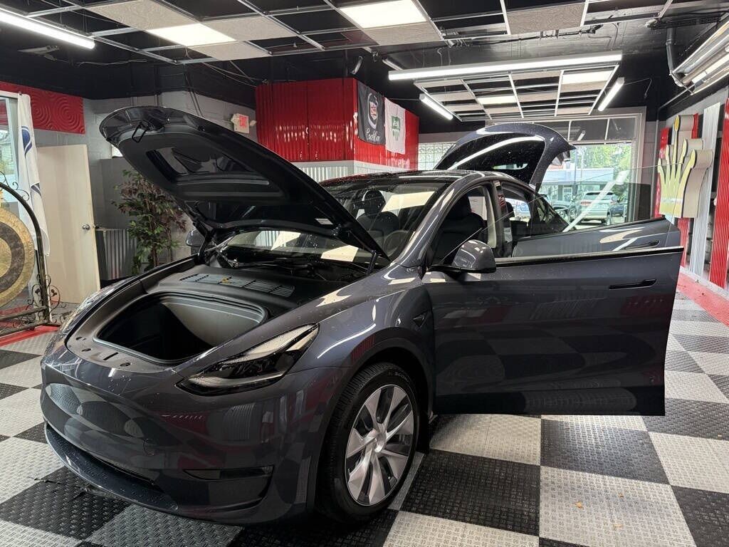 2023 Tesla Model Y Long Range Royal Oak MI