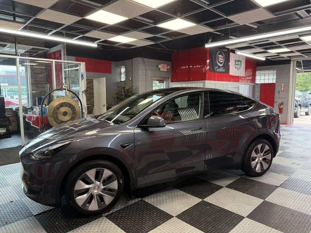 2023 Tesla Model Y Long Range Royal Oak MI