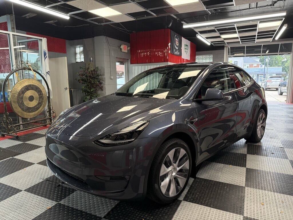 2023 Tesla Model Y Long Range Royal Oak MI