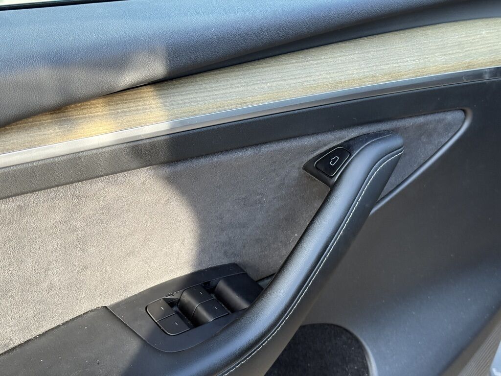 2023 Tesla Model Y Long Range Crestwood KY