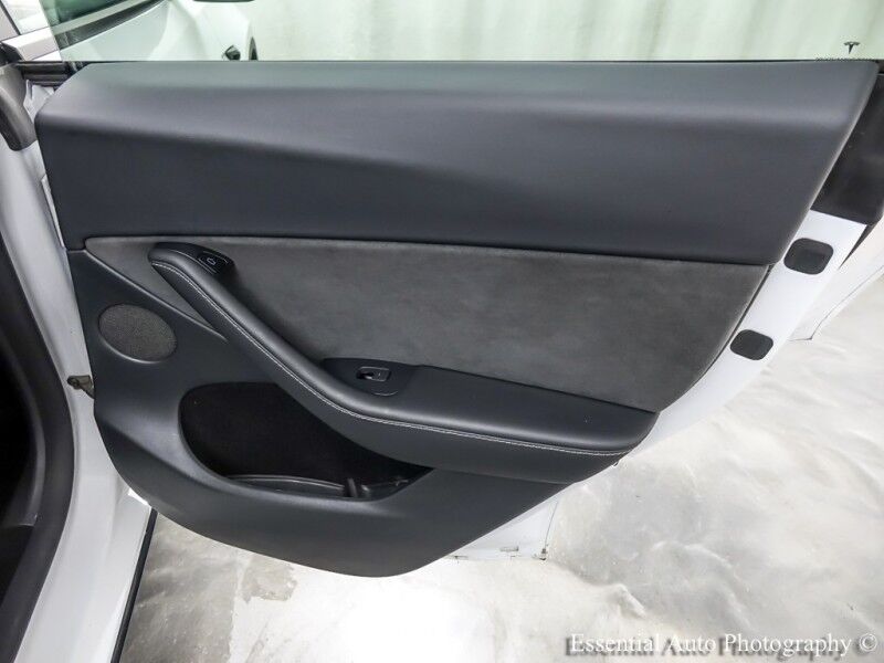 2023 Tesla Model Y Long Range HW4 Willowbrook IL