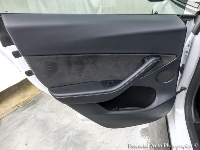 2023 Tesla Model Y Long Range HW4 Willowbrook IL