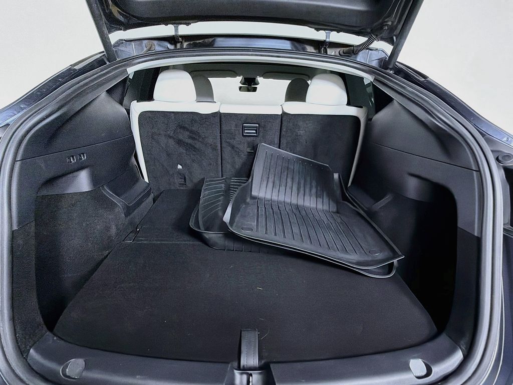 2023 Tesla Model Y Long Range HW4 Willowbrook IL