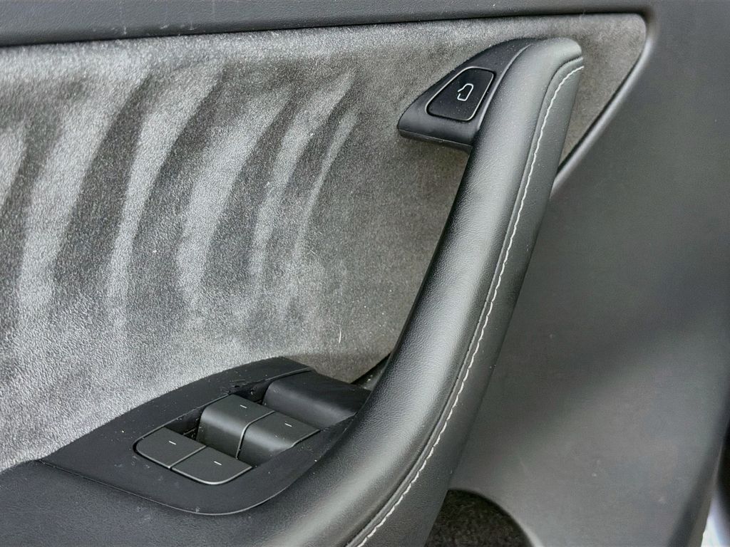 2023 Tesla Model Y Long Range HW4 Willowbrook IL