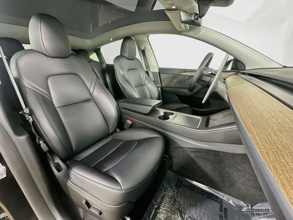2023 Tesla Model Y Long Range HW4 Willowbrook IL