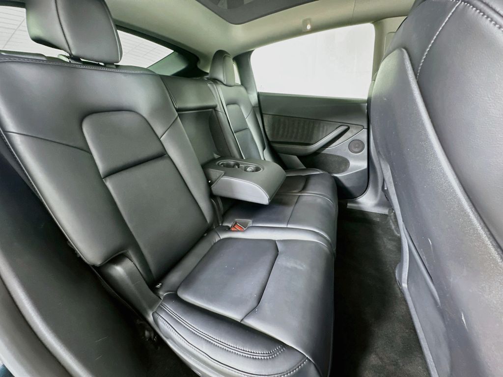 2023 Tesla Model Y Long Range HW4 Willowbrook IL