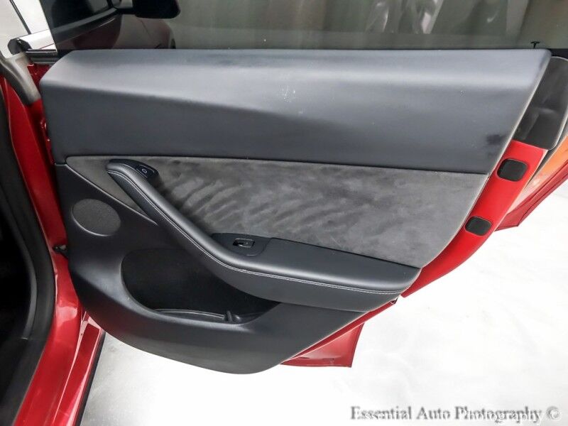 2023 Tesla Model Y Long Range PRICE INCLUDES $4000 IRS TAX CREDIT!! YOU MUST QUALIFY!! Willowbrook IL
