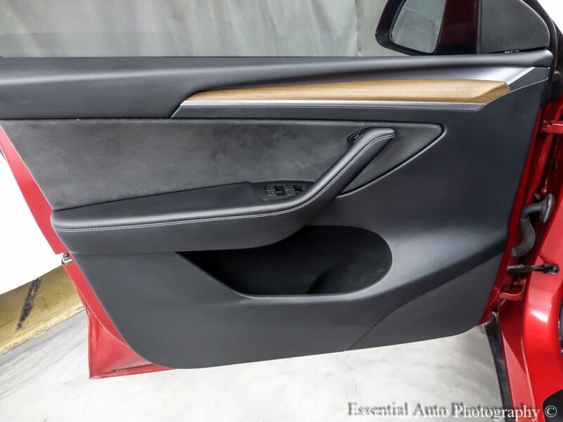 2023 Tesla Model Y Long Range PRICE INCLUDES $4000 IRS TAX CREDIT!! YOU MUST QUALIFY!! Willowbrook IL