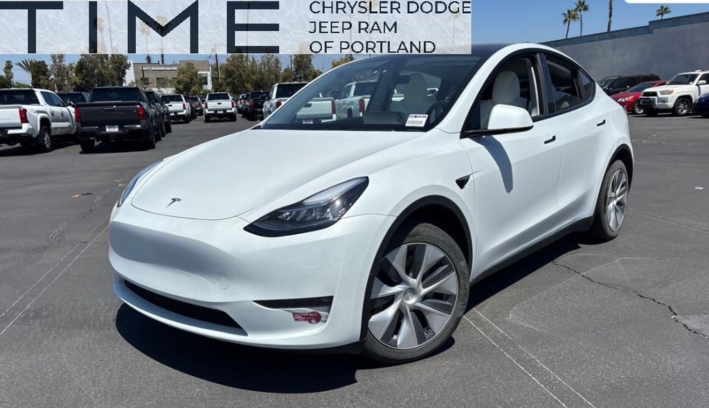2023 Tesla Model Y Long Range
