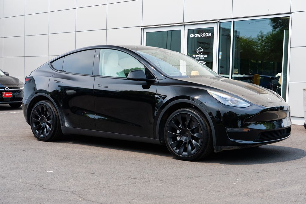 2023 Tesla Model Y Long Range
