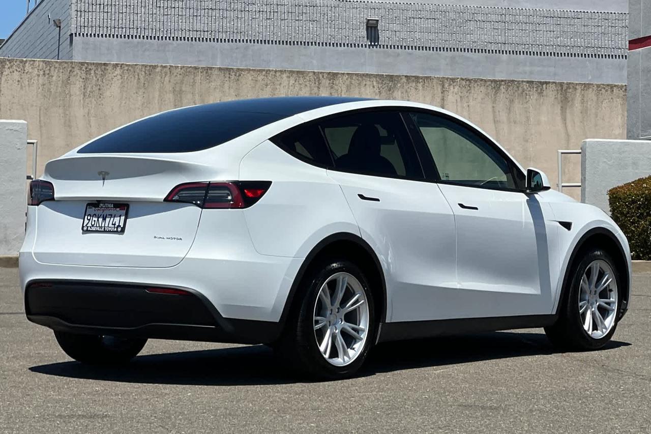 2023 Tesla Model Y Long Range