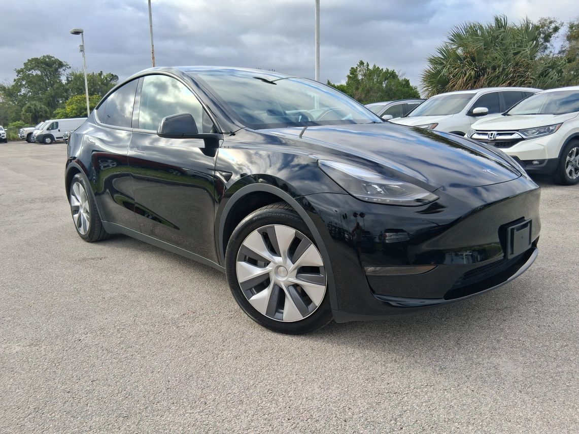 2023 Tesla Model Y Long Range Sport Utility 4D