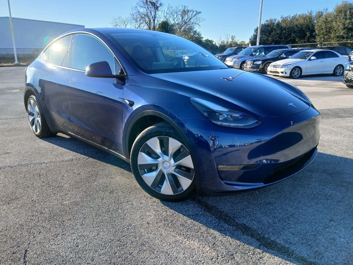 2023 Tesla Model Y Long Range Sport Utility 4D
