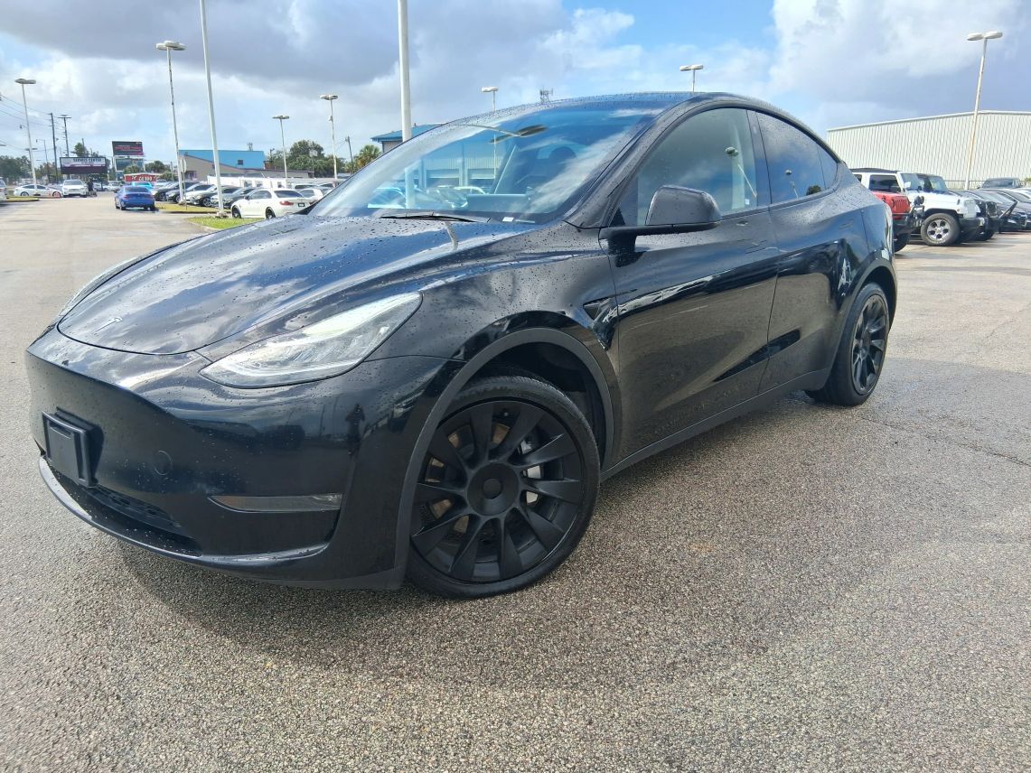 2023 Tesla Model Y Long Range Sport Utility 4D