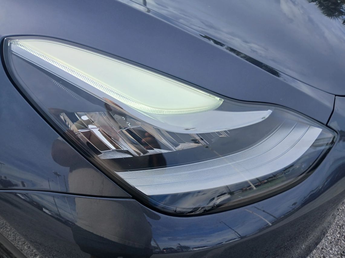 2023 Tesla Model Y Long Range photo 16