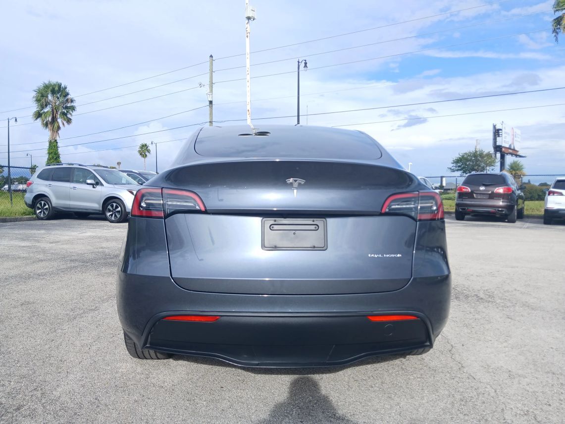 2023 Tesla Model Y Long Range photo 4