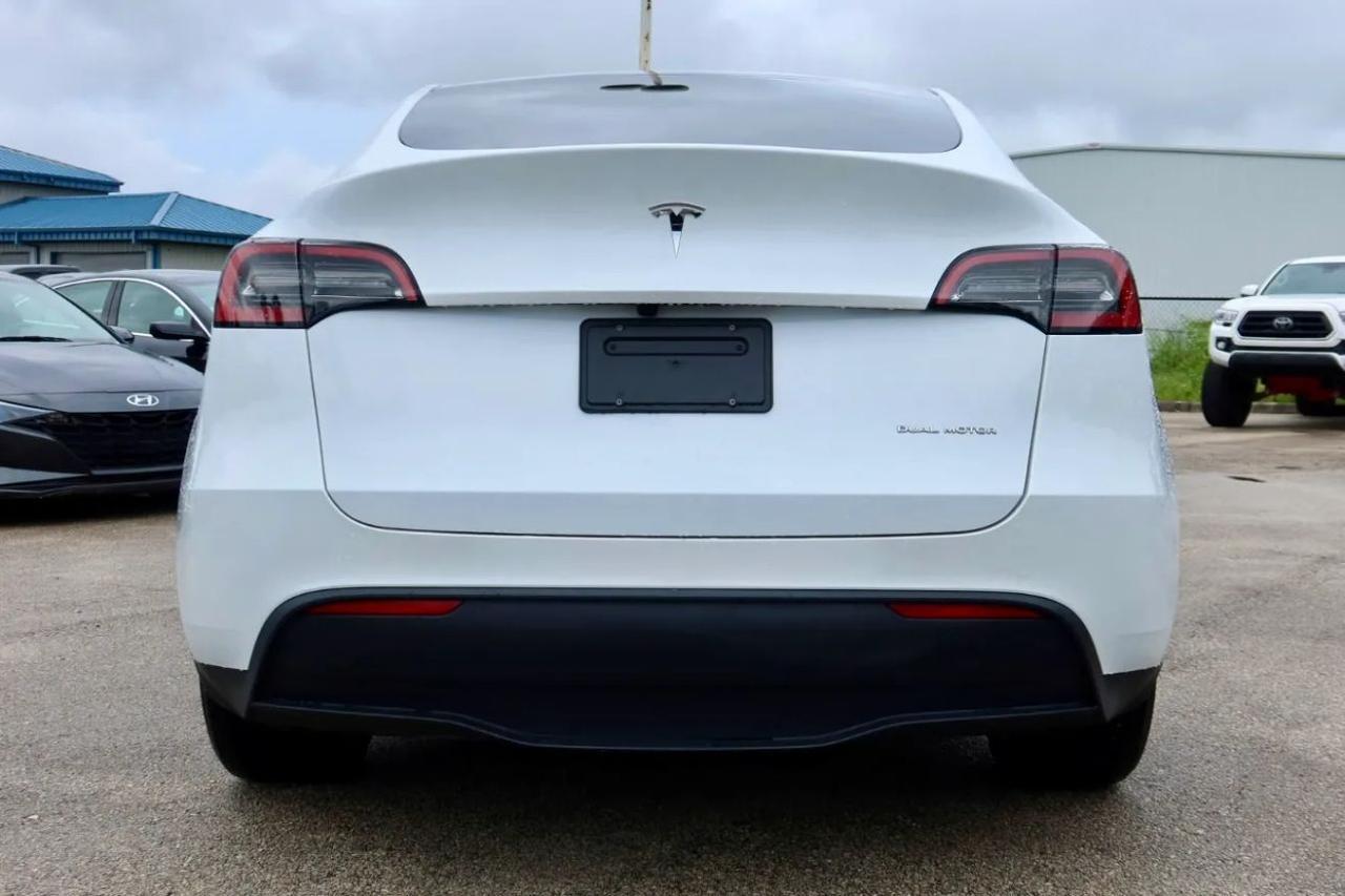 2023 Tesla Model Y Long Range Sport Utility 4D