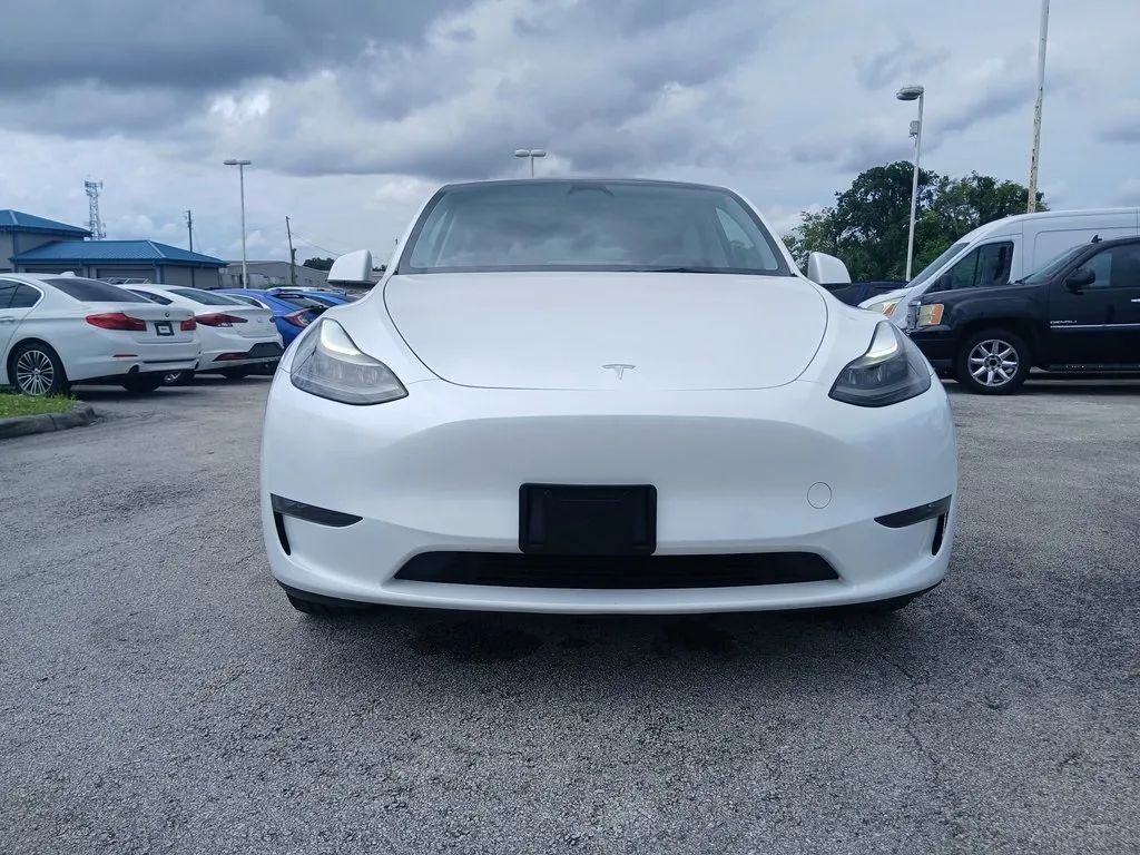 2023 Tesla Model Y Long Range Sport Utility 4D