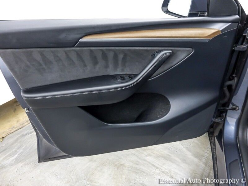 2023 Tesla Model Y Long Range Willowbrook IL