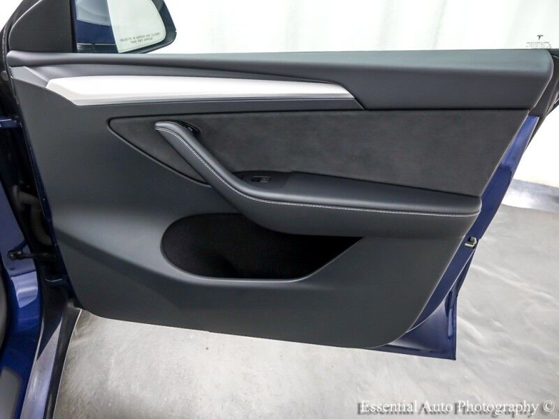 2023 Tesla Model Y Long Range Willowbrook IL