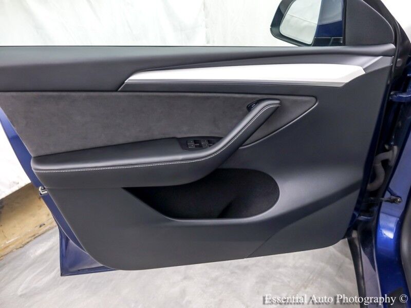 2023 Tesla Model Y Long Range Willowbrook IL