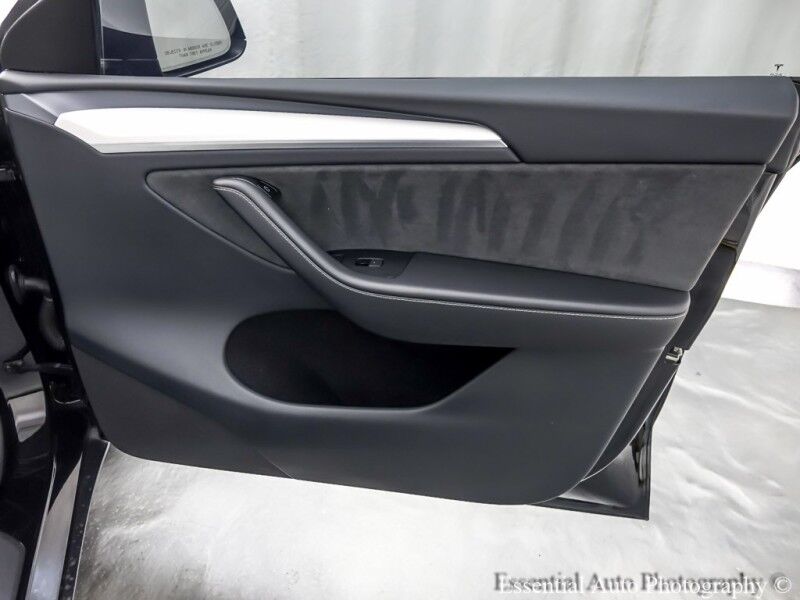 2023 Tesla Model Y Long Range Willowbrook IL