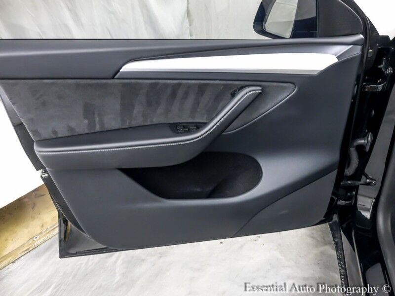 2023 Tesla Model Y Long Range Willowbrook IL