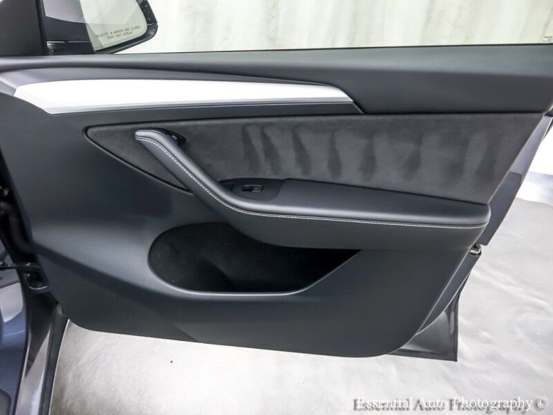 2023 Tesla Model Y Long Range Willowbrook IL