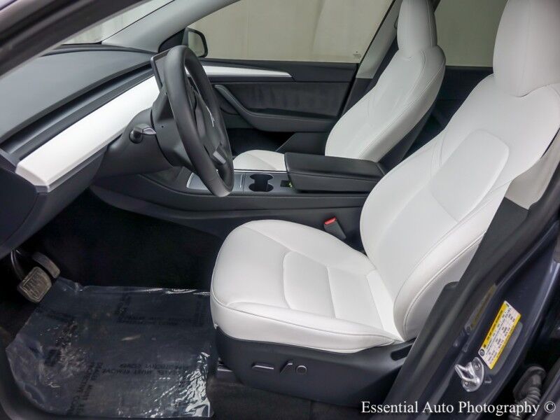 2023 Tesla Model Y Long Range Willowbrook IL