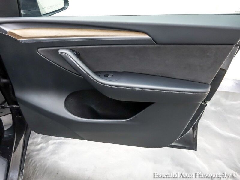2023 Tesla Model Y Long Range Willowbrook IL