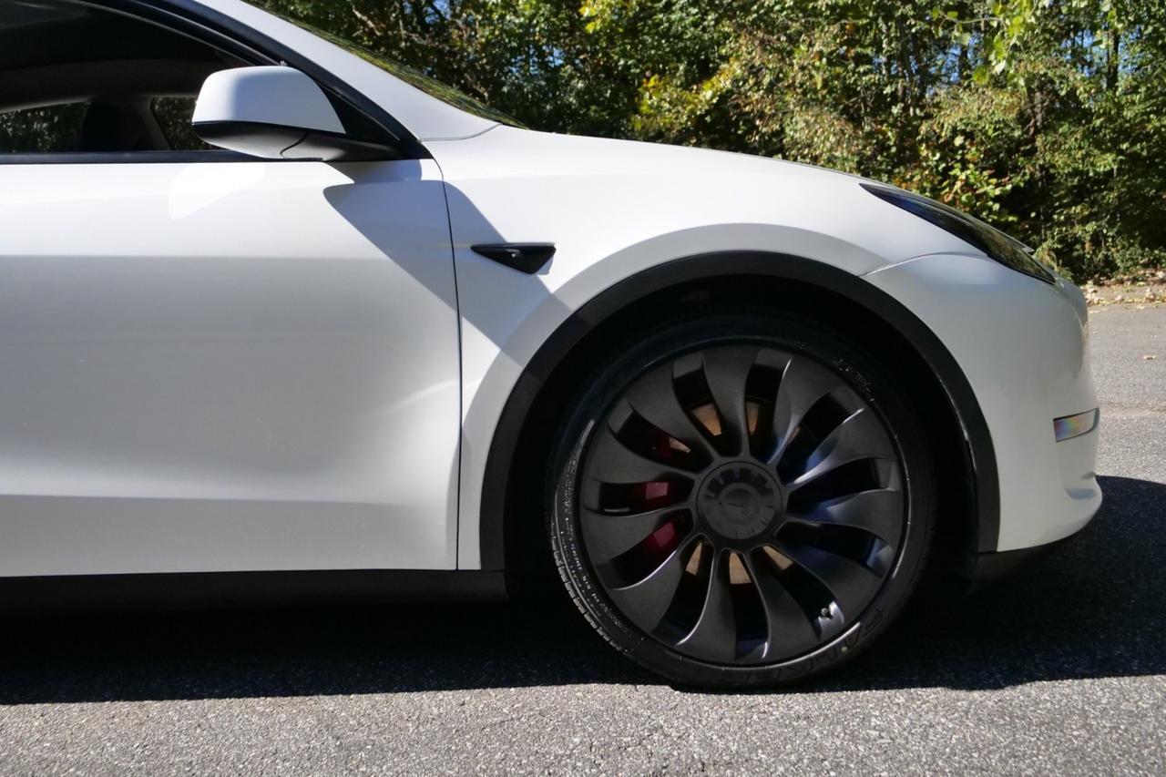 2023 Tesla Model Y Performance AWD / Heated Seats / Pano Sunroof High Point NC