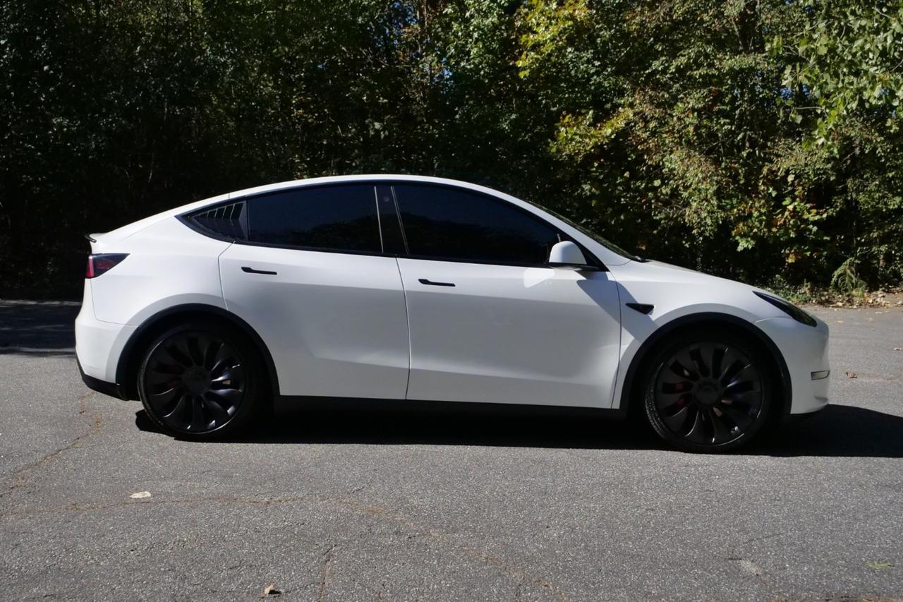 2023 Tesla Model Y Performance AWD / Heated Seats / Pano Sunroof High Point NC