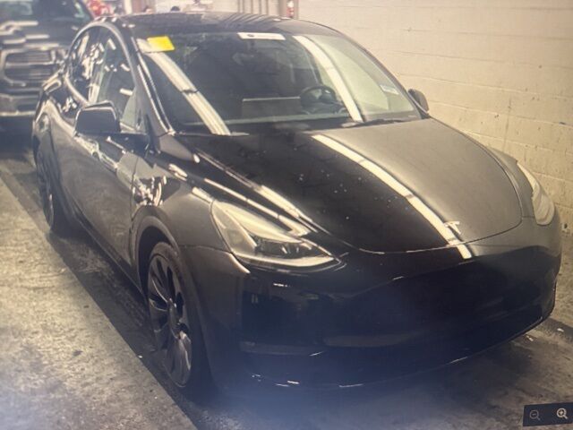 2023 Tesla Model Y Performance photo 3