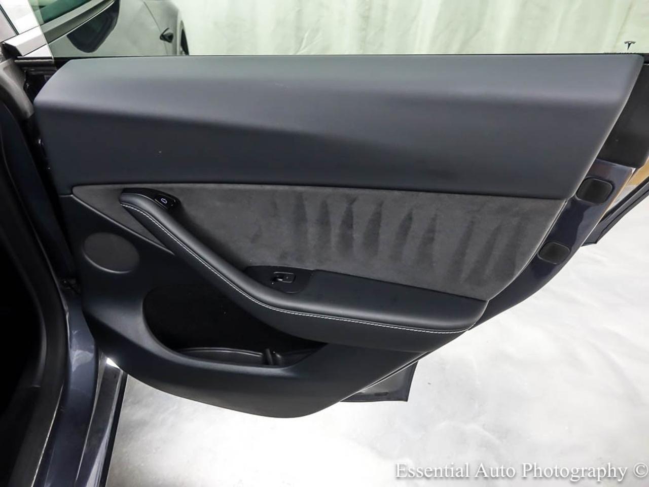 2023 Tesla Model Y Performance HW4 Willowbrook IL
