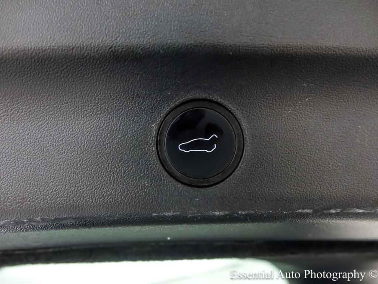 2023 Tesla Model Y Performance HW4 Willowbrook IL