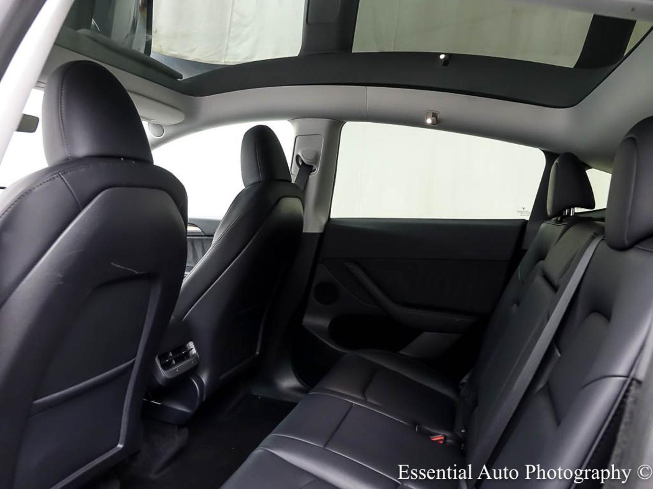 2023 Tesla Model Y Performance HW4 Willowbrook IL