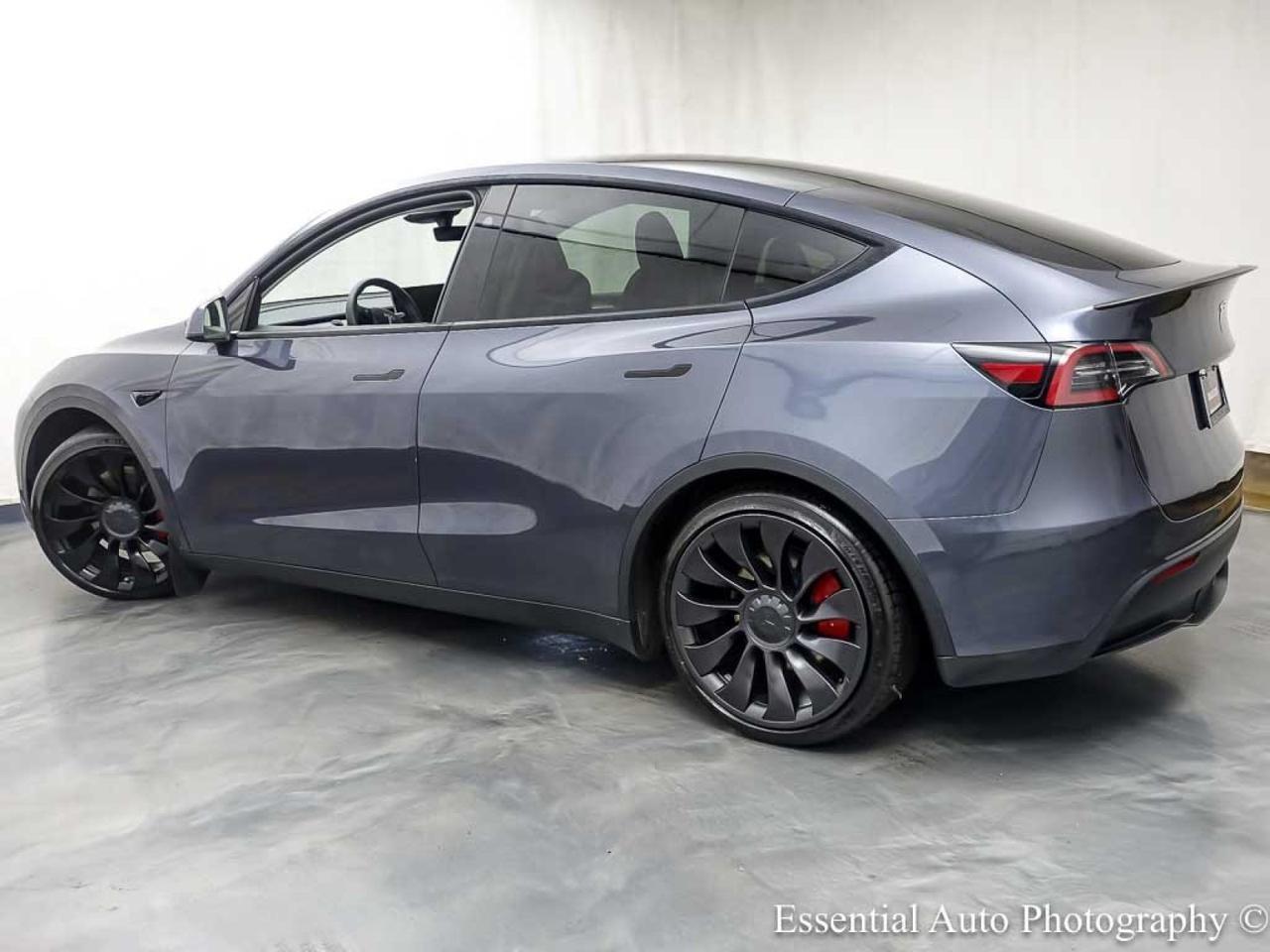 2023 Tesla Model Y Performance HW4 Willowbrook IL