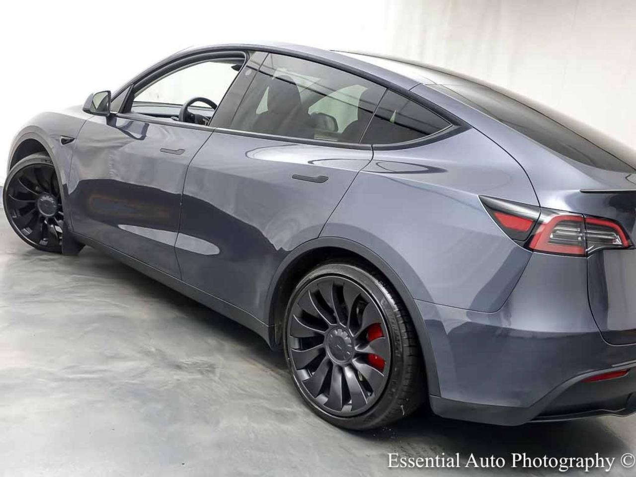 2023 Tesla Model Y Performance HW4 Willowbrook IL
