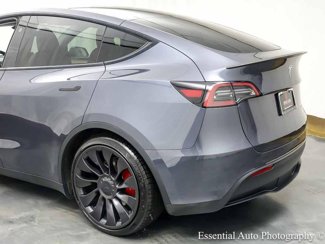 2023 Tesla Model Y Performance HW4 Willowbrook IL