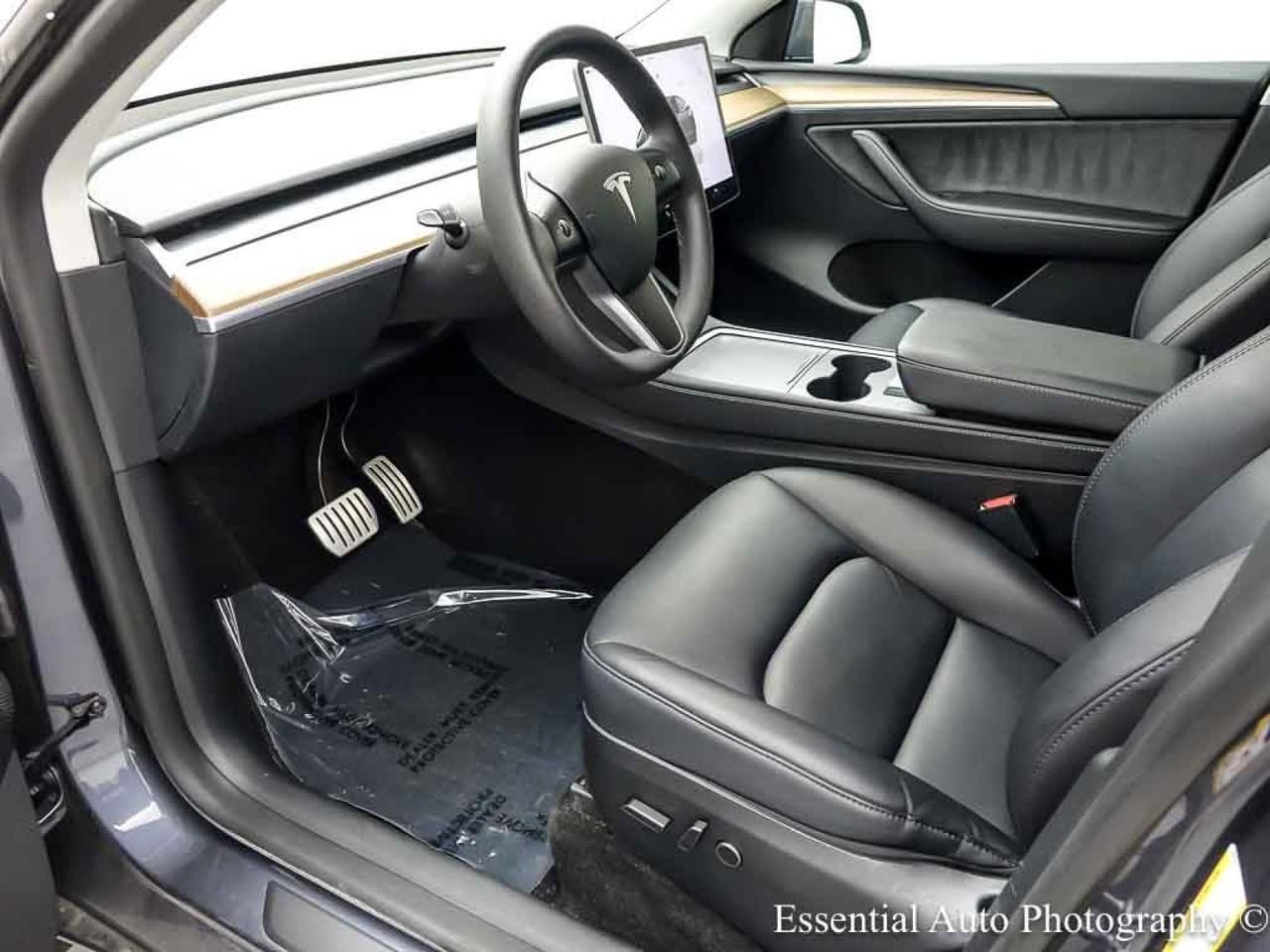 2023 Tesla Model Y Performance HW4 Willowbrook IL