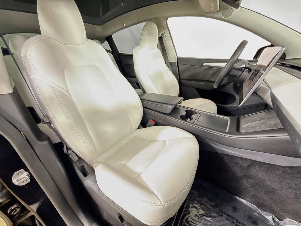 2023 Tesla Model Y Performance HW4 Willowbrook IL